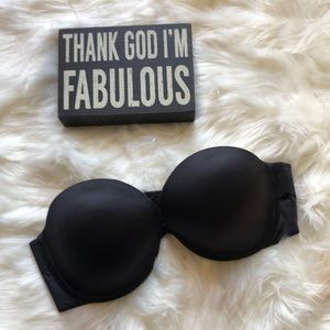 Victoria’s Secret black strapless bra 36C